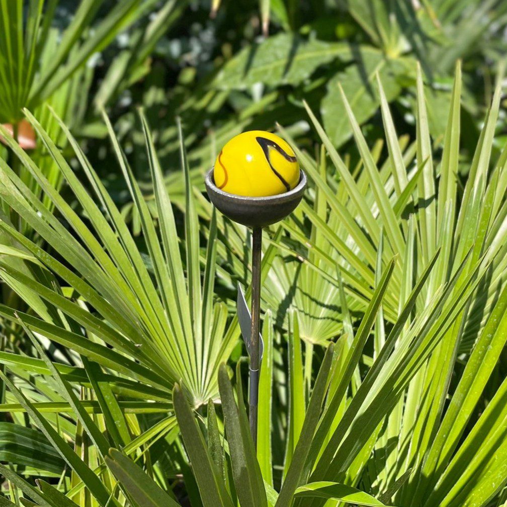 Medium Marble Suncatcher Garden Stake Ornament – Bumblebee 5061098720817
